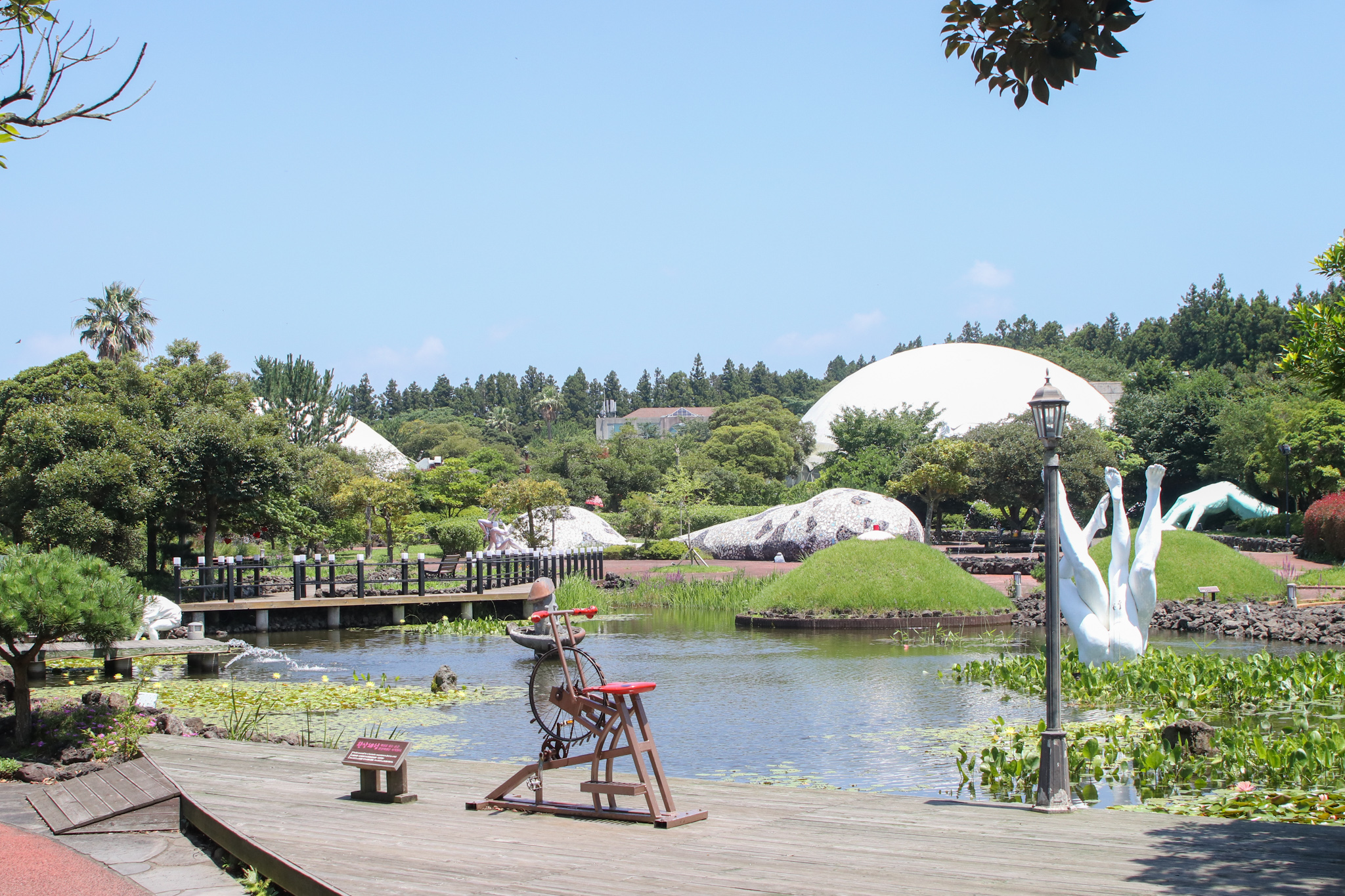 Jeju Loveland Sculpture Park (제주러브랜드) She Slayz